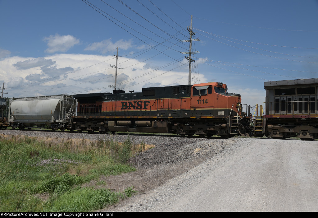 BNSF 1114 Roster shot